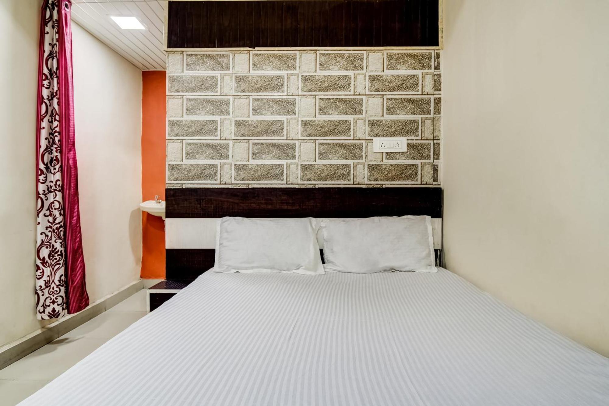 SPOT ON 61441 Sangam Relax Point Hotel Amarnath Bagian luar foto