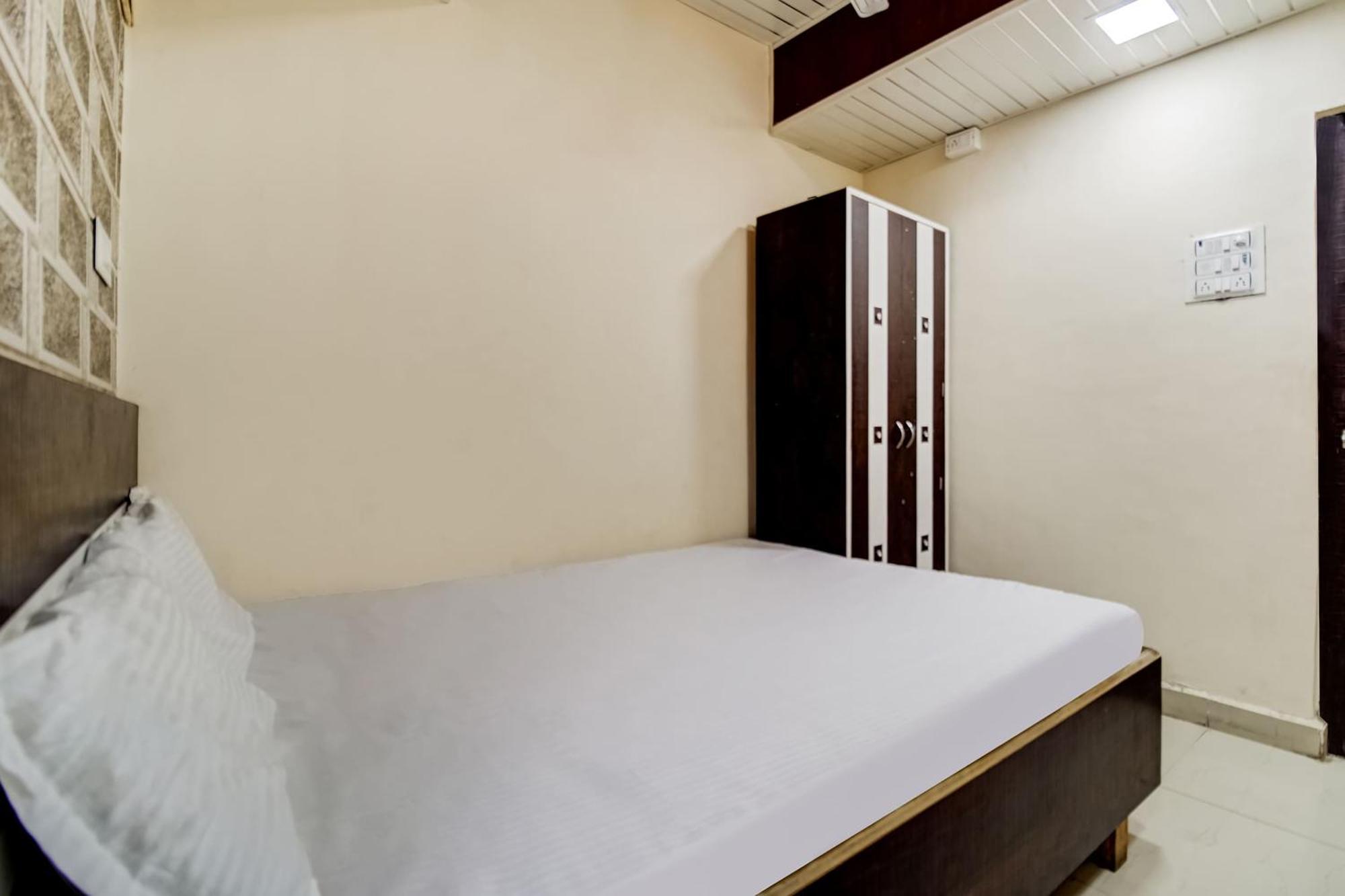 SPOT ON 61441 Sangam Relax Point Hotel Amarnath Bagian luar foto