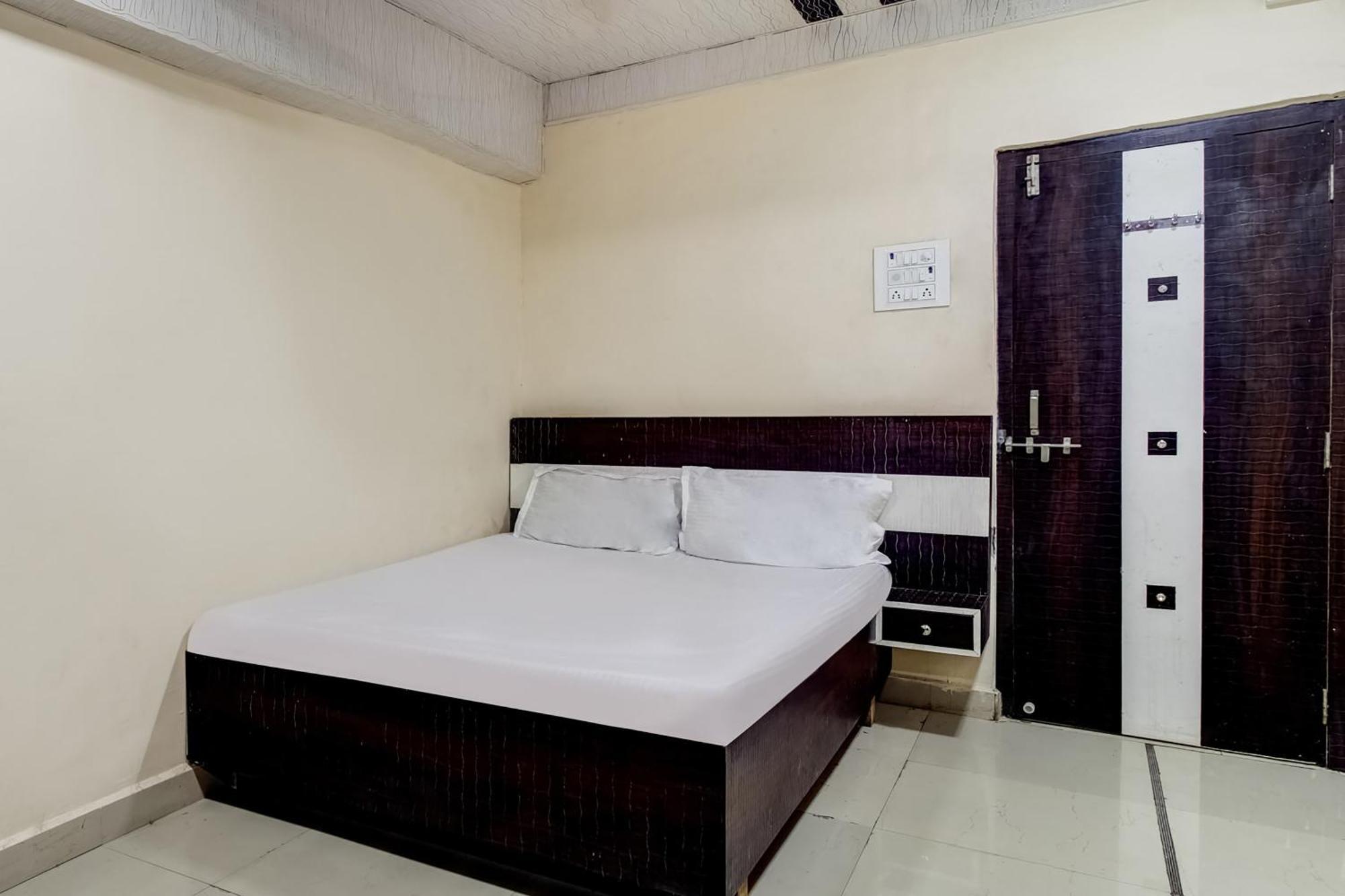SPOT ON 61441 Sangam Relax Point Hotel Amarnath Bagian luar foto